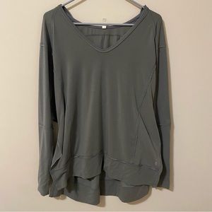 FREE PEOPLE MOVEMENT Stretchy Hooded Sweatshirt Split Hem V-Neck Athletic Top